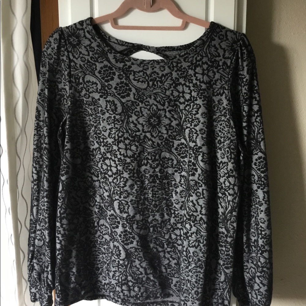 Black gray shirt